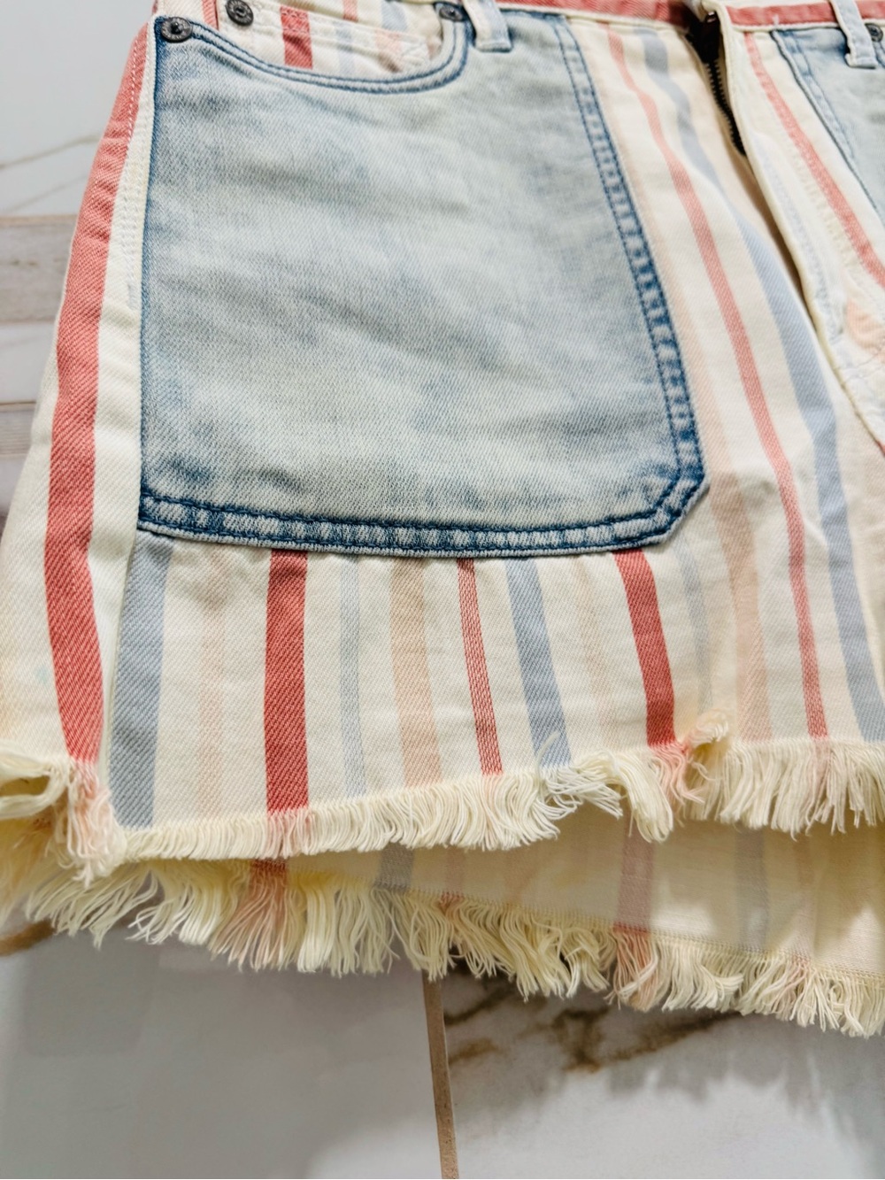 American Eagle Striped Denim Patchwork Cutoff Shorts Women’s Size 8 Festival Y2K - Picture 8 of 13